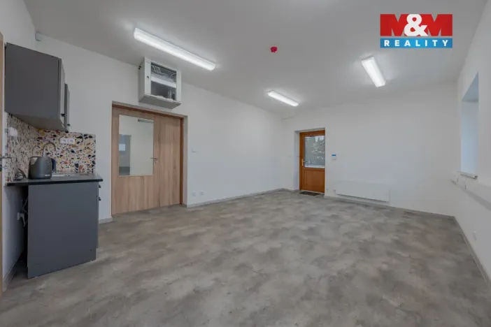 Pronájem skladu, Zubří, U Traktorky, 129 m2