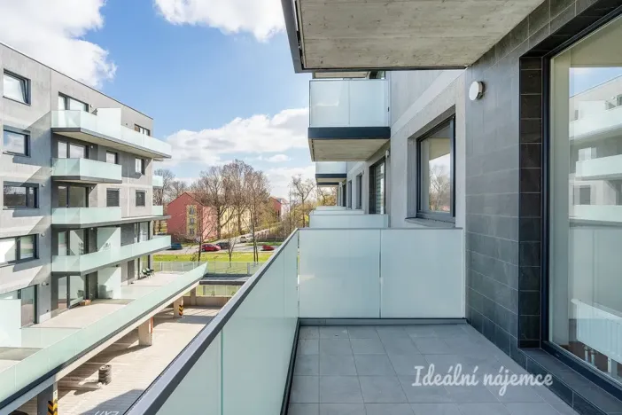 Pronájem bytu 2+kk, Praha - Prosek, Čakovická, 52 m2
