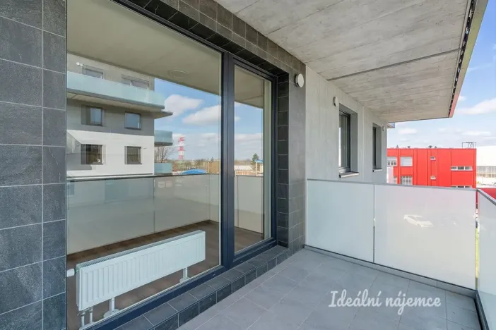 Pronájem bytu 2+kk, Praha - Prosek, Čakovická, 52 m2