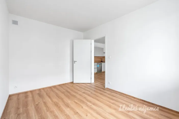 Pronájem bytu 2+kk, Praha - Prosek, Čakovická, 52 m2