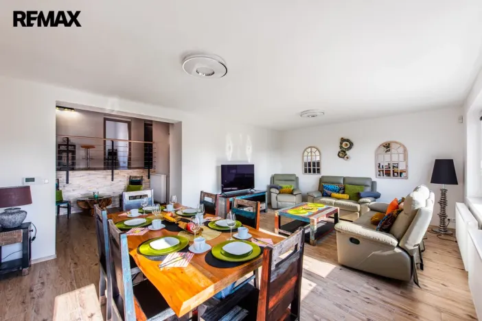 Prodej rodinného domu, Šumná, 200 m2