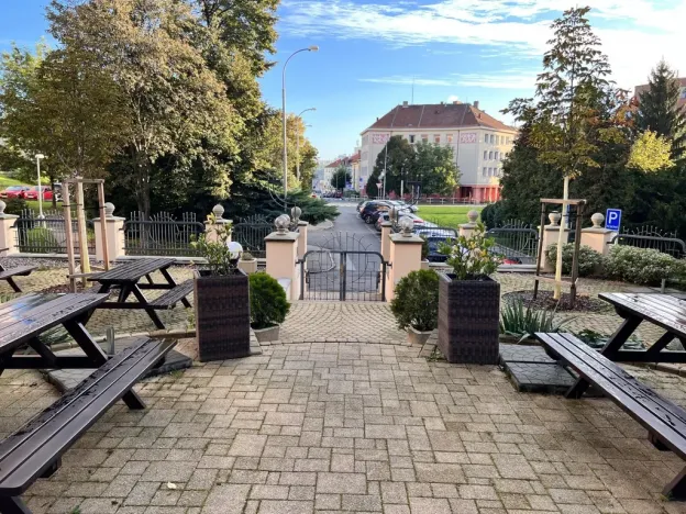 Pronájem restaurace, Praha - Dejvice, Na Kocínce, 350 m2