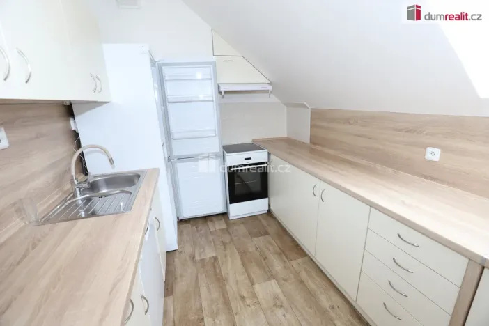 Pronájem bytu 3+1, Zádub-Závišín - Zádub, 100 m2