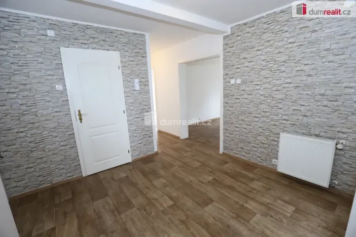 Pronájem bytu 3+1, Zádub-Závišín - Zádub, 100 m2