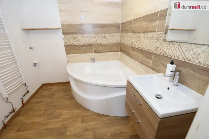 Pronájem bytu 3+1, Zádub-Závišín - Zádub, 100 m2