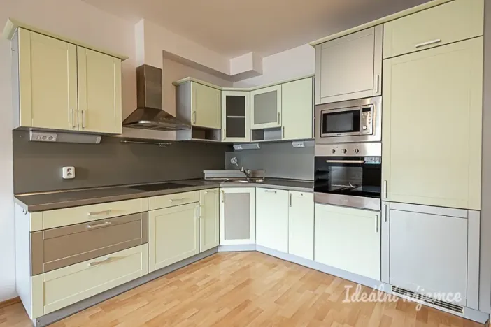 Pronájem bytu 2+kk, Praha - Strašnice, Na hroudě, 72 m2