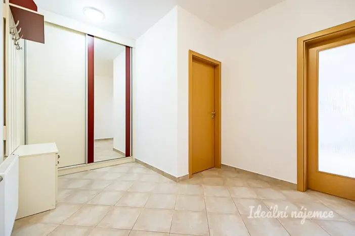 Pronájem bytu 2+kk, Praha - Strašnice, Na hroudě, 72 m2