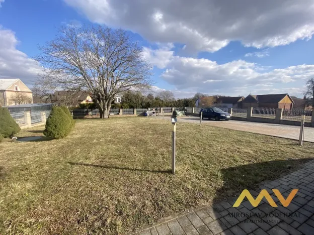 Pronájem bytu 4+kk, Lochenice, 115 m2