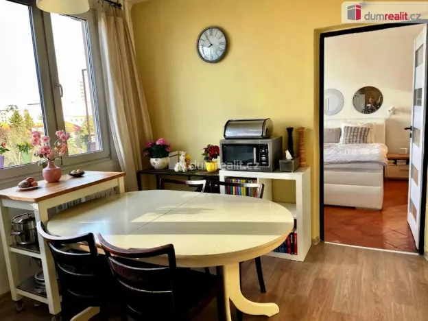 Prodej bytu 3+1, Praha - Malešice, Počernická, 73 m2