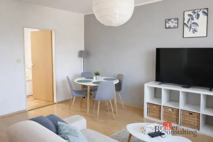 Pronájem bytu 2+kk, Hradec Králové - Kukleny, Pražská třída, 47 m2