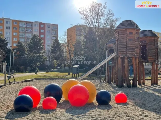 Pronájem bytu 3+1, Praha - Kamýk, Zárubova, 83 m2