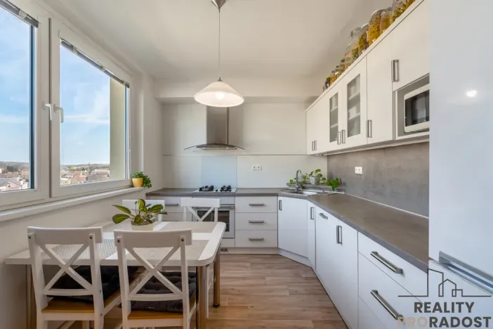 Prodej bytu 3+1, Hustopeče, Masarykovo nám., 72 m2