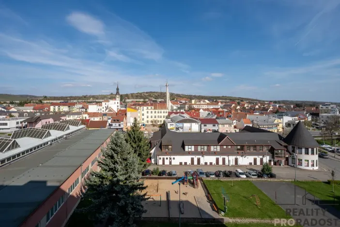 Prodej bytu 3+1, Hustopeče, Masarykovo nám., 72 m2