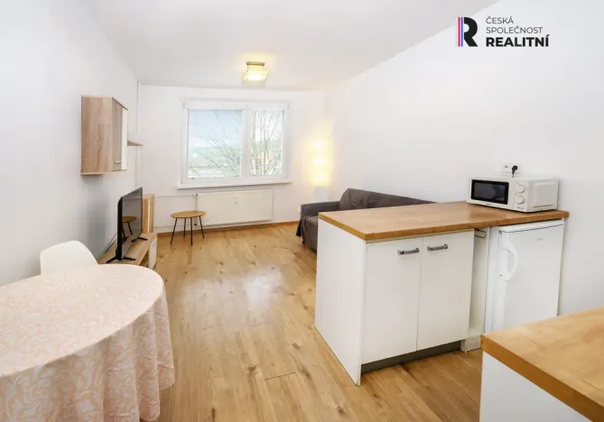 Pronájem bytu 2+kk, Zlín, Javorová, 34 m2