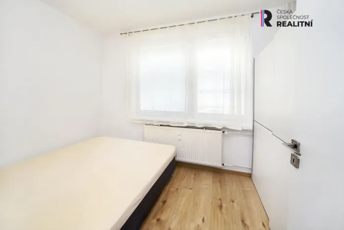 Pronájem bytu 2+kk, Zlín, Javorová, 34 m2