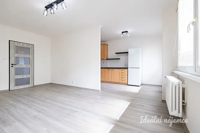 Pronájem bytu 3+1, Praha - Horní Měcholupy, Ravennská, 74 m2