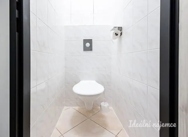 Pronájem bytu 3+1, Praha - Horní Měcholupy, Ravennská, 74 m2