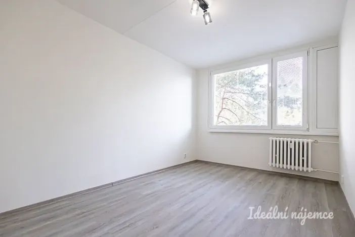 Pronájem bytu 3+1, Praha - Horní Měcholupy, Ravennská, 74 m2