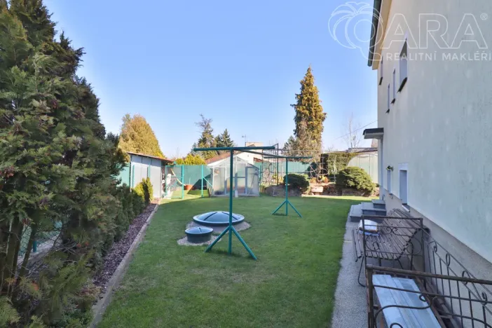 Prodej rodinného domu, Statenice - Černý Vůl, Kralupská, 210 m2