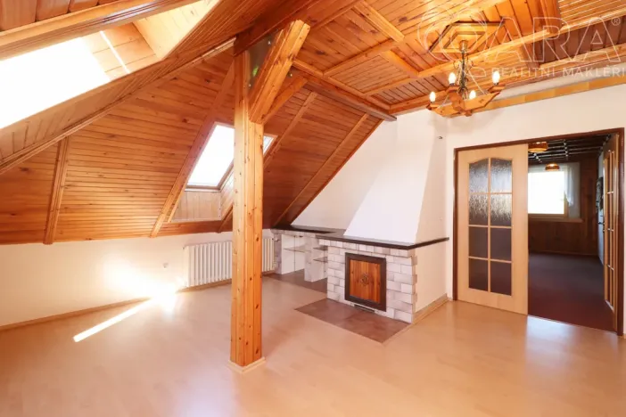 Prodej rodinného domu, Statenice - Černý Vůl, Kralupská, 210 m2