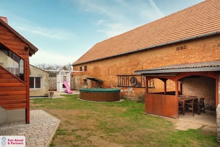 Prodej rodinného domu, Kolešov, 198 m2