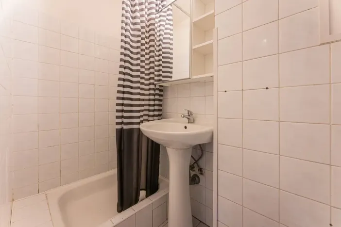 Pronájem bytu 1+kk, Praha - Smíchov, Holečkova, 26 m2