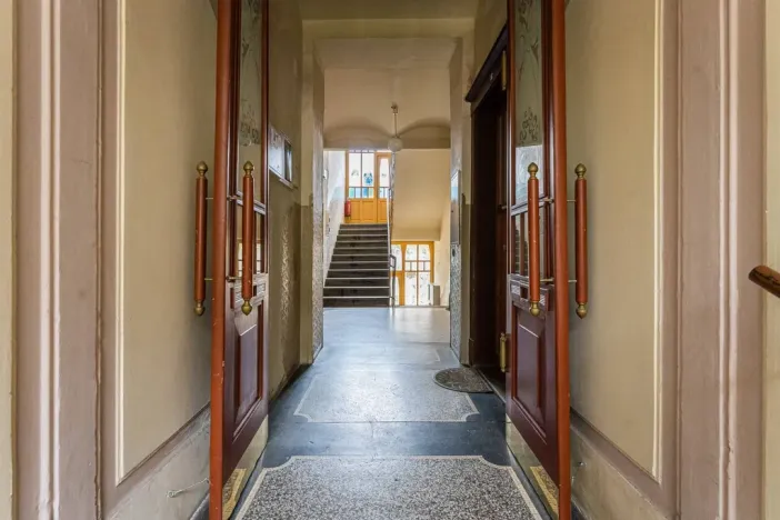 Pronájem bytu 1+kk, Praha - Smíchov, Holečkova, 26 m2