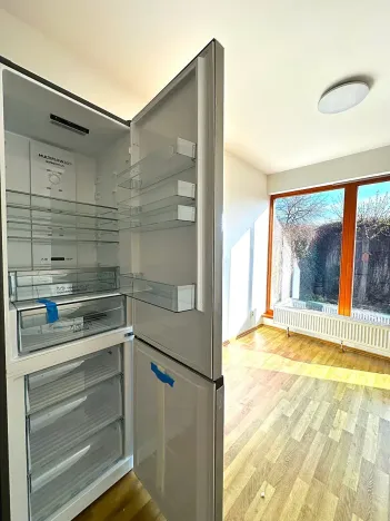 Pronájem bytu 2+kk, Praha - Holešovice, Varhulíkové, 53 m2