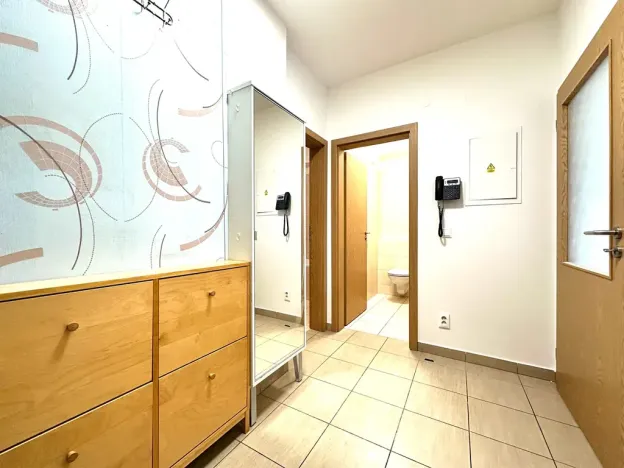 Pronájem bytu 2+kk, Praha - Holešovice, Varhulíkové, 53 m2