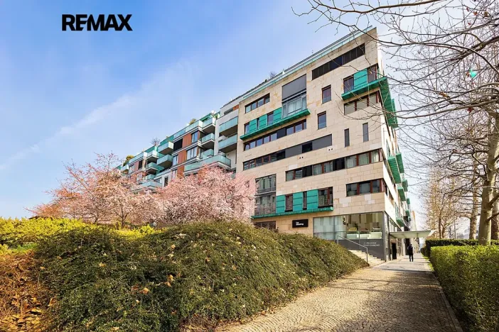 Pronájem bytu 2+kk, Praha - Karlín, Rohanské nábřeží, 73 m2