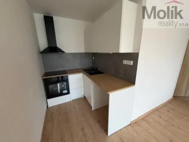 Pronájem bytu 2+kk, Most, Komořanská, 39 m2