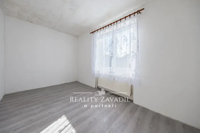 Prodej bytu 3+1, Nespeky, Benešovská, 62 m2