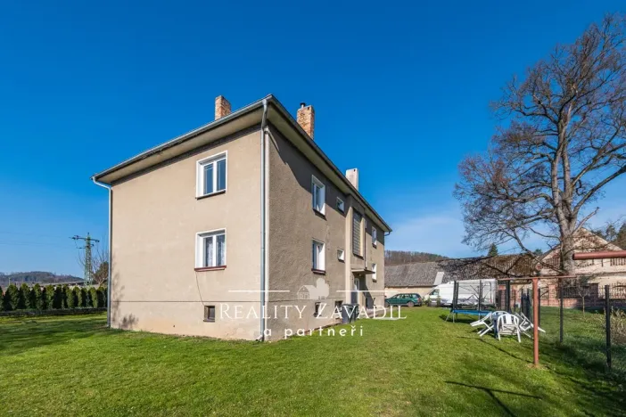 Prodej bytu 3+1, Nespeky, Benešovská, 62 m2