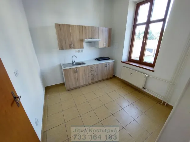 Pronájem bytu 1+1, Krnov - Pod Bezručovým vrchem, Revoluční, 32 m2