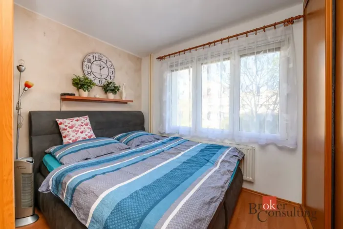 Prodej bytu 3+1, Plzeň - Doubravka, Na Dlouhých, 68 m2