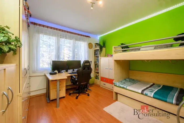 Prodej bytu 3+1, Plzeň - Doubravka, Na Dlouhých, 68 m2