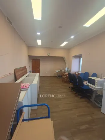 Pronájem obchodního prostoru, Veselí nad Moravou, tř. Masarykova, 33 m2