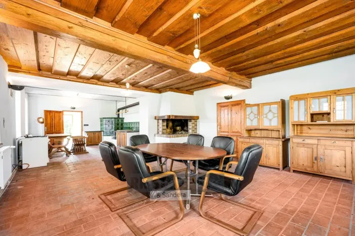 Prodej rodinného domu, Brloh, 430 m2