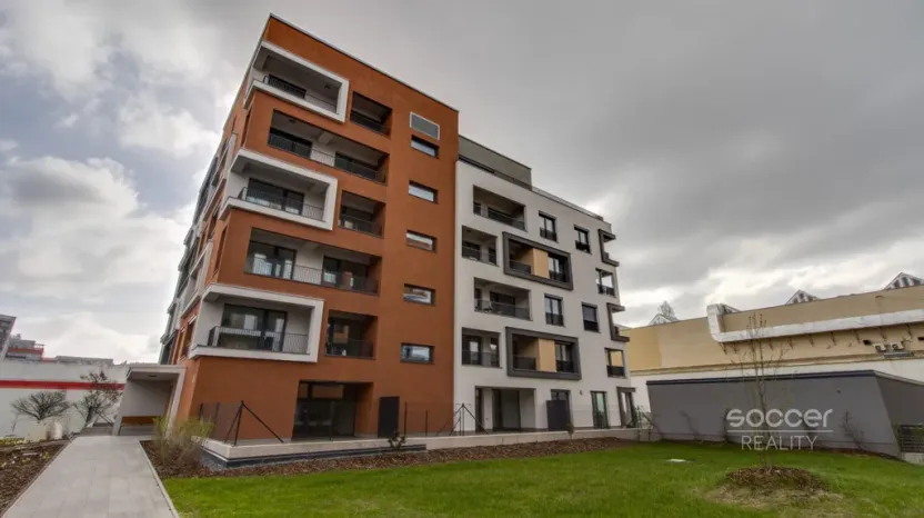 Pronájem bytu 2+kk, Praha - Hloubětín, Domalípova, 127 m2