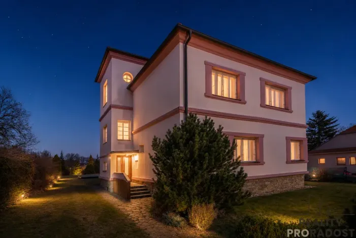 Prodej vily, Šumná, 405 m2