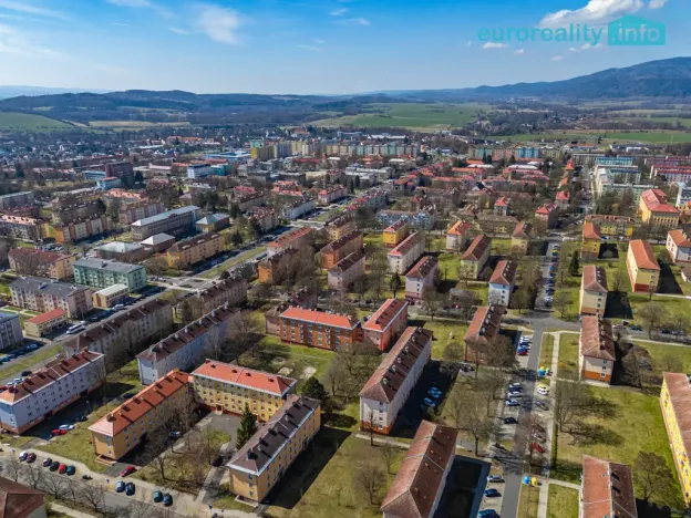 Prodej bytu 3+1, Ostrov, Horská, 72 m2