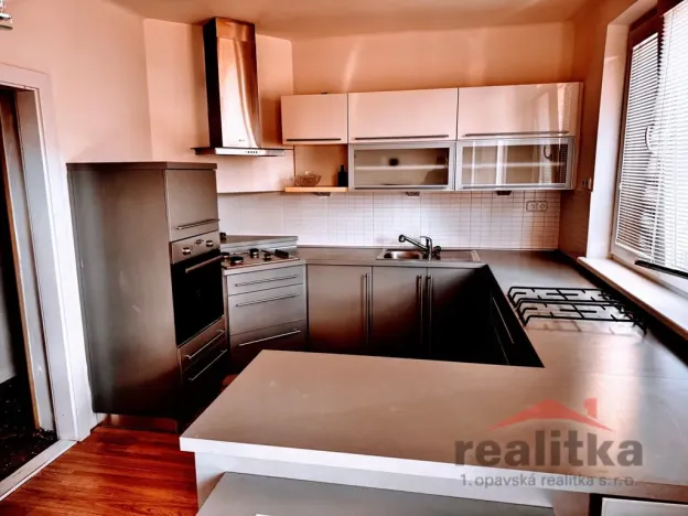 Prodej bytu 3+1, Opava - Město, U Fortny, 79 m2