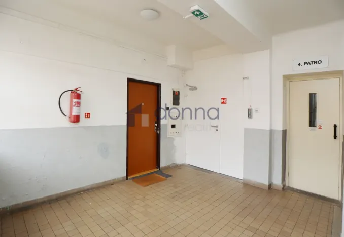 Pronájem kanceláře, Praha, Blanická, 20 m2