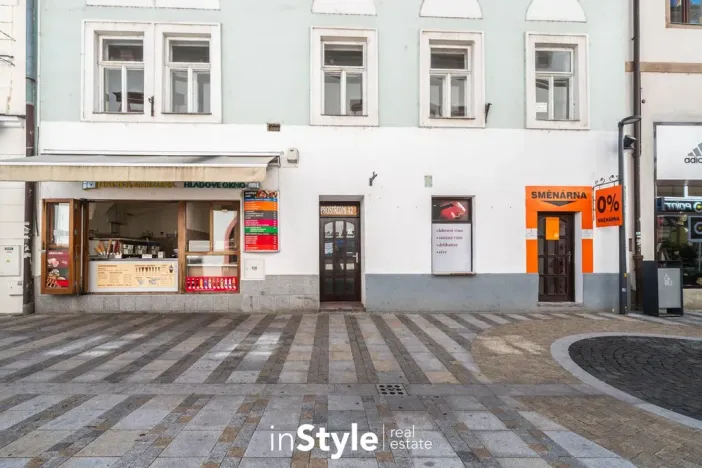 Pronájem obchodního prostoru, Uherské Hradiště, Prostřední, 25 m2