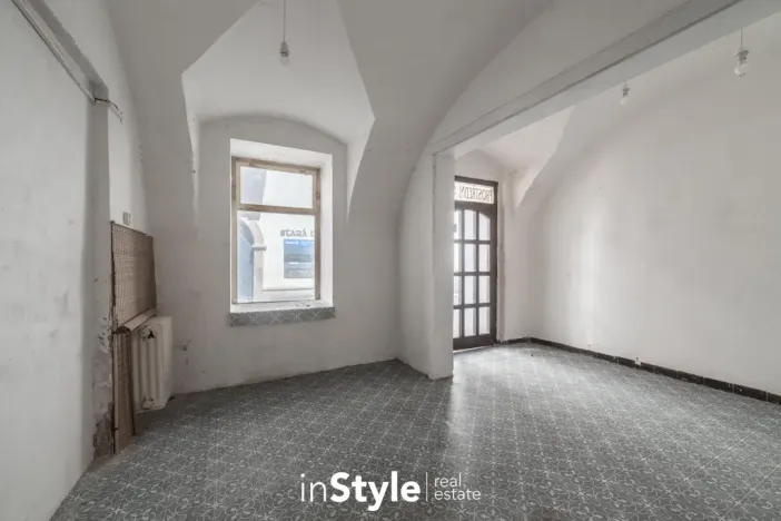 Pronájem obchodního prostoru, Uherské Hradiště, Prostřední, 25 m2