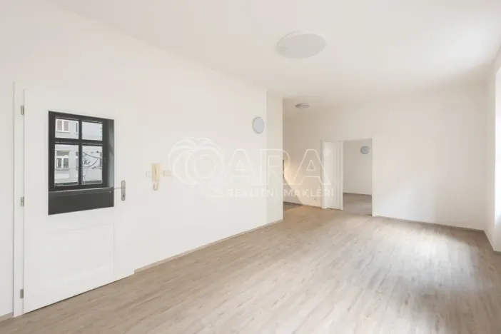 Pronájem bytu 2+kk, Praha - Karlín, Sokolovská, 62 m2