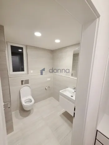 Pronájem bytu 1+kk, Praha, Poděbradská, 33 m2