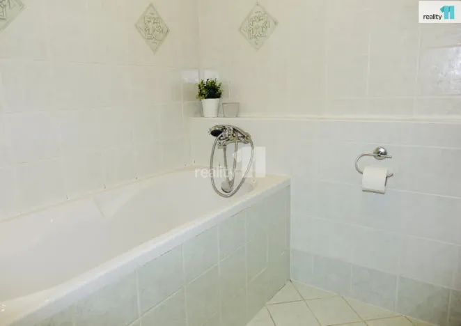 Pronájem bytu 2+kk, Praha - Kyje, Slavatova, 45 m2