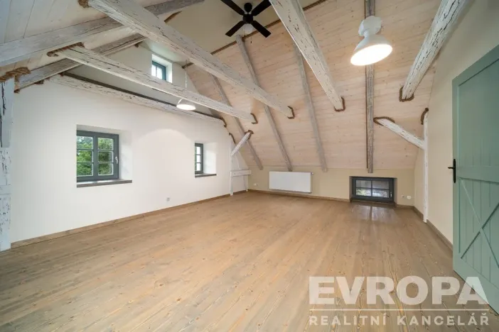 Prodej rodinného domu, Rudník, 280 m2