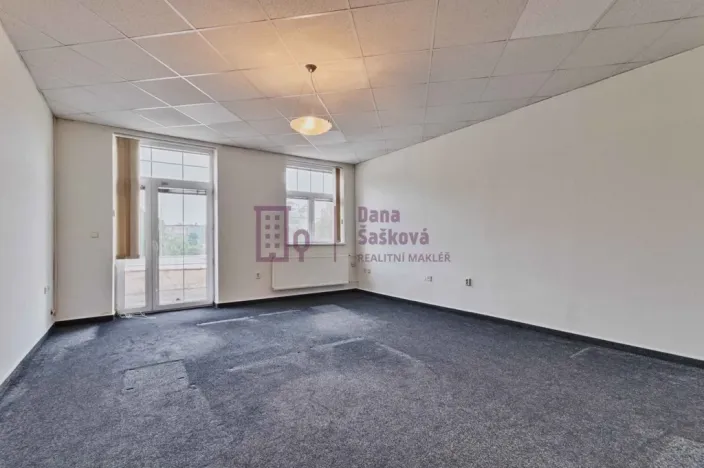 Pronájem kanceláře, Jindřichův Hradec - Jindřichův Hradec IV, Karlov, 36 m2